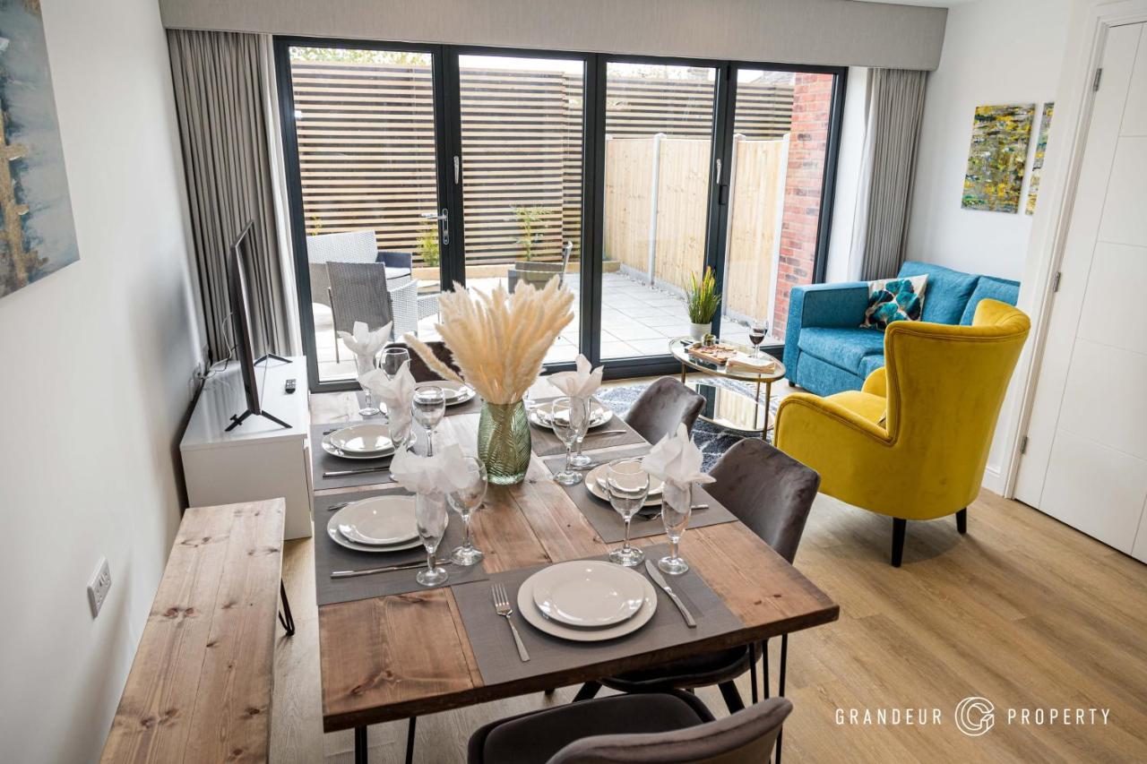 Denmark House By Grandeur Property Villa Poole Esterno foto